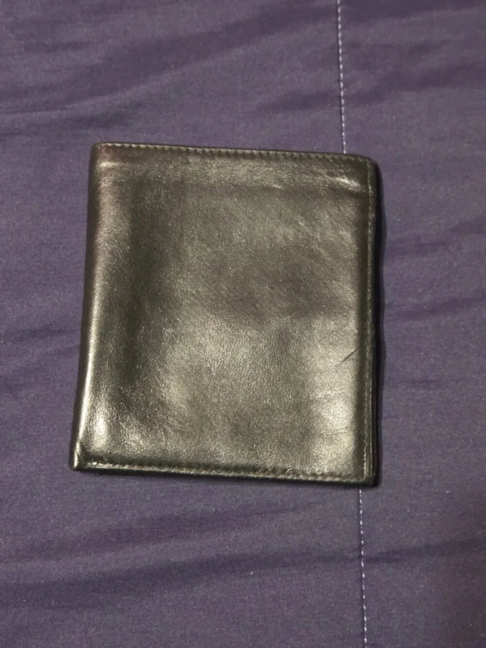 MENS BI-FOLD LEATHER WALLET